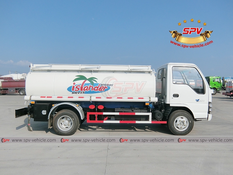 Fuel Tank Truck ISUZU - RS